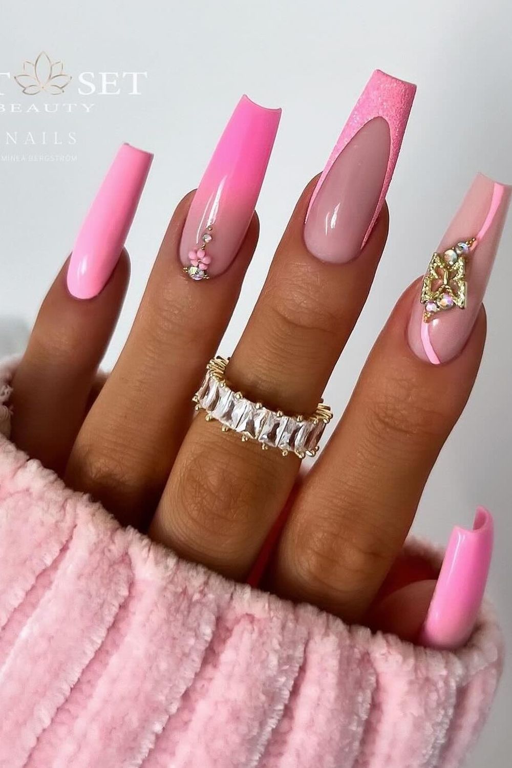 Dreaming of pink nails? Click for gorgeous pink nail designs with glitter & gems! Get your inspo now.