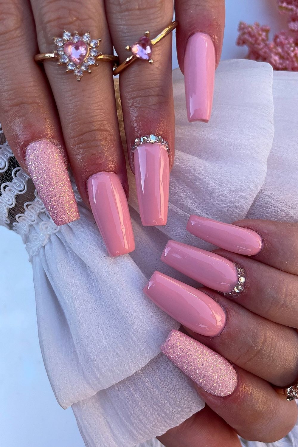 Elegant pink coffin nails glitter rhinestones 2025 styles
